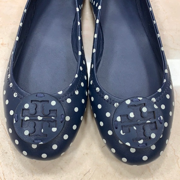 TORY BURCH NAPPA LEATHER TRAVEL BALLET FLATS CLASSIC NAVY DOTS SIZE 8.5 - Picture 8 of 16
